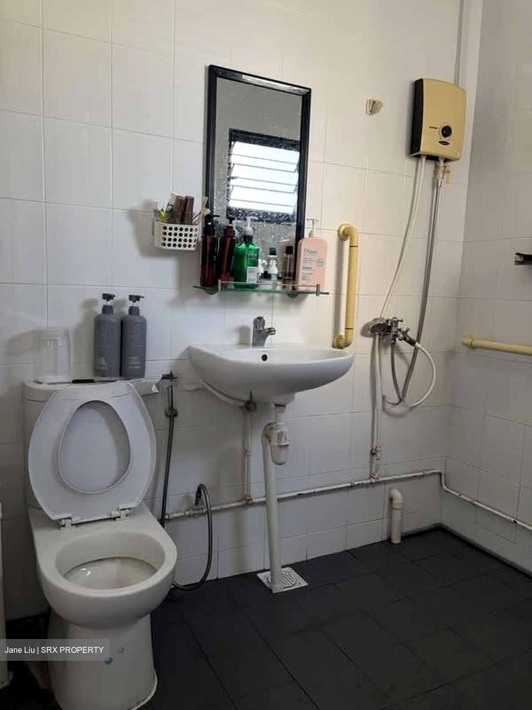 Blk 221 Tampines Street 24 (Tampines), HDB 3 Rooms #598758871